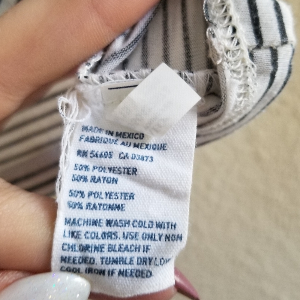 3/$20⭐ American Eagle striped crop top tshirt - Picture 2 of 4